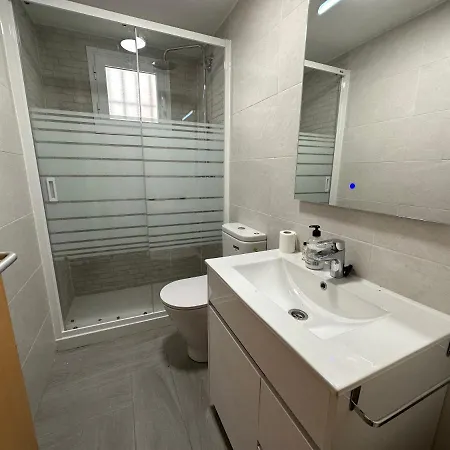 Gran Centrico Y Muy Cerca De La Playa * فوينخيرولا